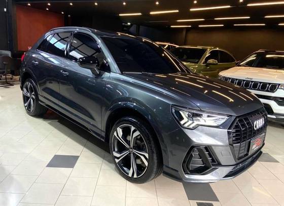 AUDI Q3 2.0 40 TFSI GASOLINA PERFORMANCE BLACK QUATTRO TIPTRONIC